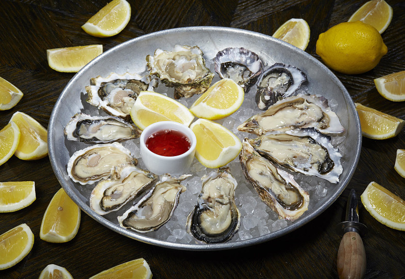 Устрицы в «Erwin. РекаМореОкеан»