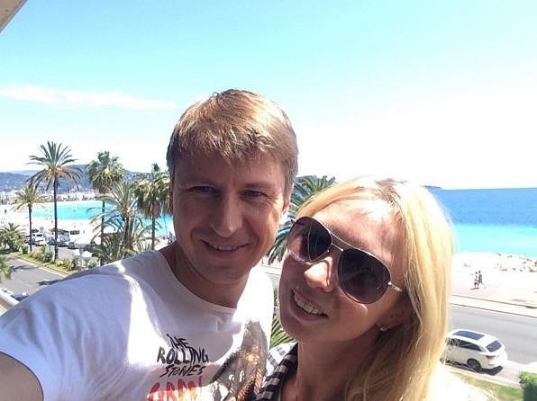 Татьяна Тотьмянина и Алексей Ягудин улетели отдыхать без детей