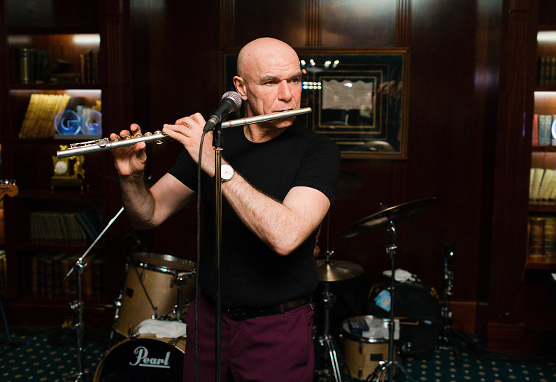 Группа «Моральный кодекс» на открытии специальной lounge зоны в бутике Tourbillon