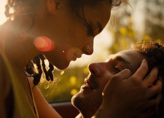 Саша Лэйн и Шайа Лабаф в трейлере фильма «Американская милашка»