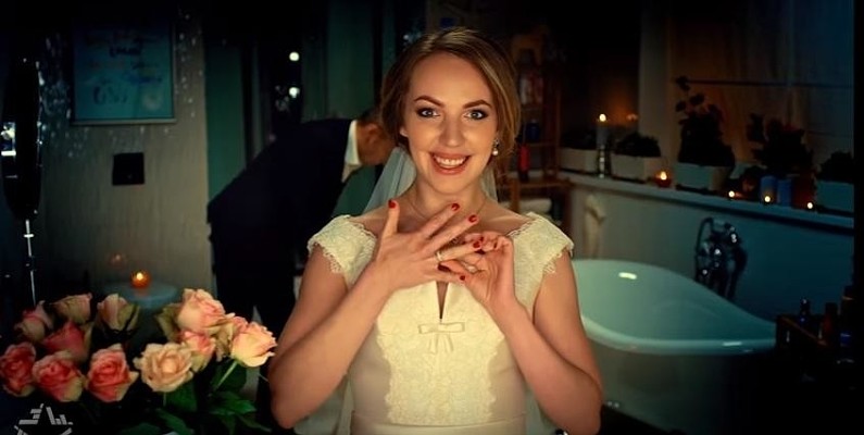 Звезда сериала «Деффчонки» Галина Боб выпустила клип на дебютную песню