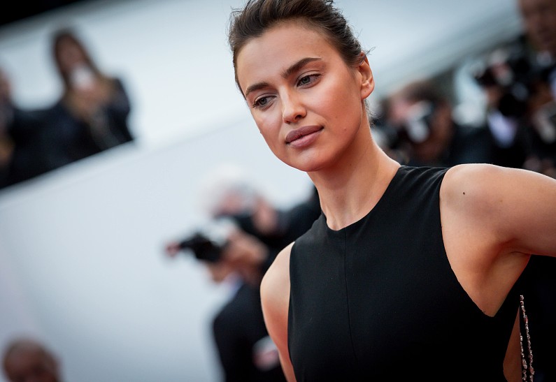 Чистое искусство: опубликовано  фото обнаженной Ирины Шейк