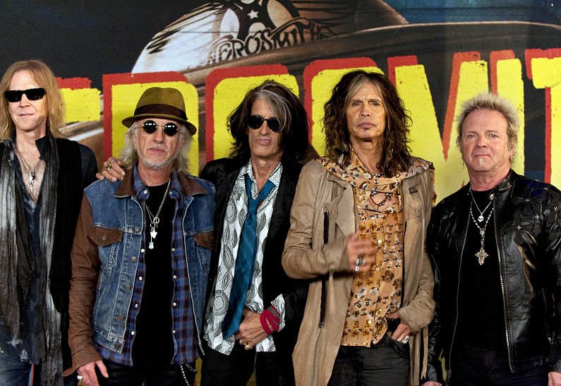 Стив Тайлер объявил о распаде Aerosmith
