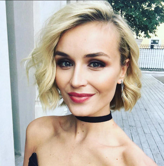 Полина Гагарина станет факелоносцем Олимпийского огня в Рио