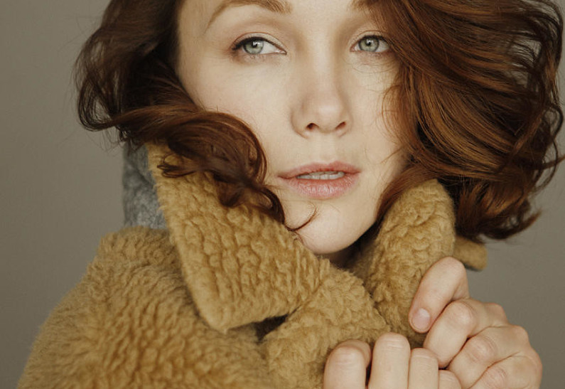 Дарья Мороз остригла волосы и стала пепельной блондинкой