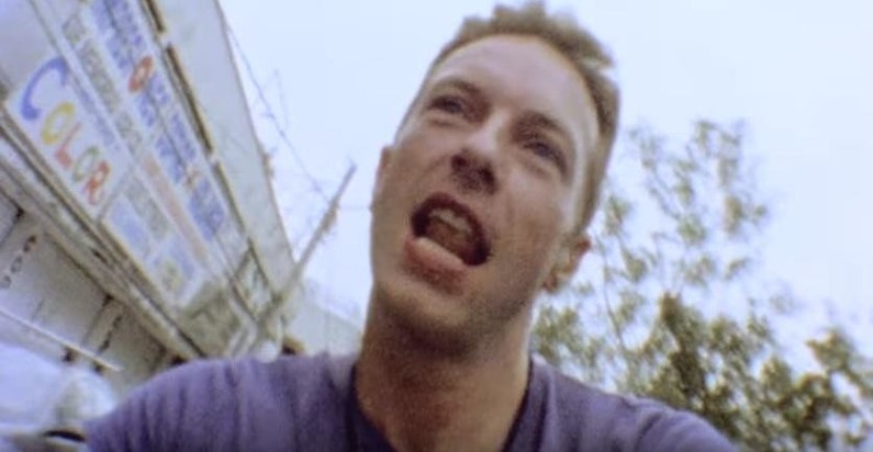 Группа Coldplay выпустила клип на песню «A Head Full Of Dreams»