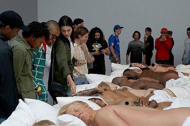 Голые и знаменитые: выставка Канье Уэста в Лос-Анджелесе