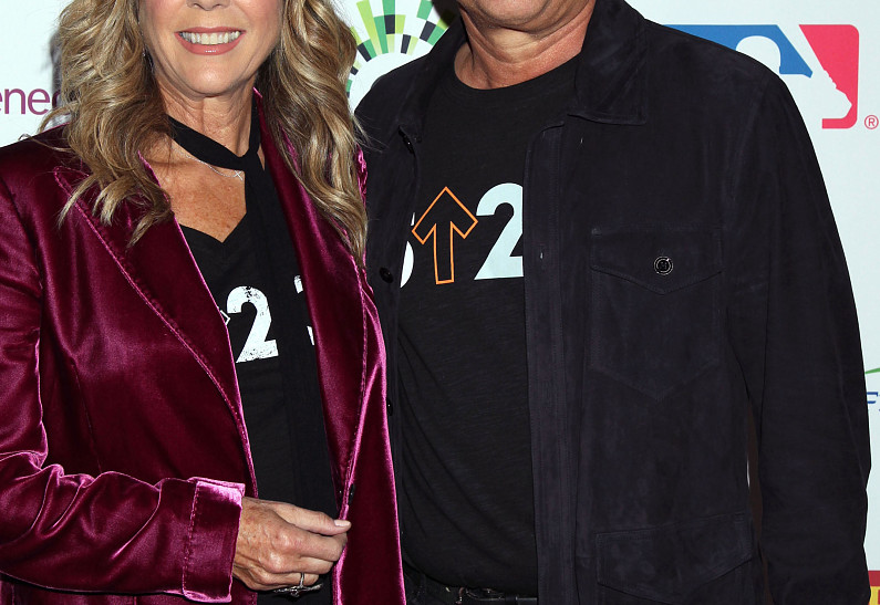 Том Хэнкс, Брэдли Купер и другие звезды на благотворительном вечере по борьбе с раком