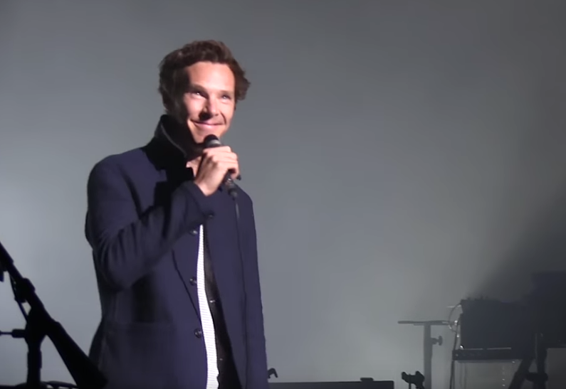 Бенедикт Камбербэтч и Дэвид Гилмор исполнили хит Pink Floyd