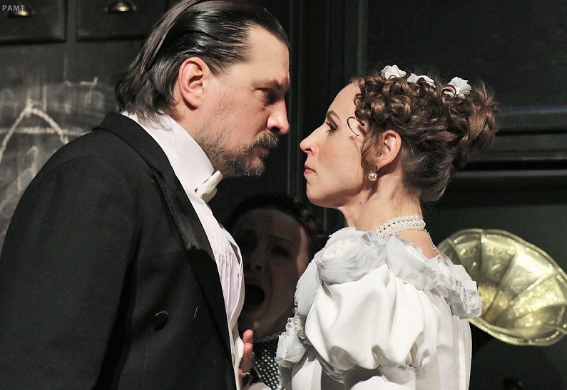 «Свои люди — сочтемся»: в РАМТе представили спектакль по пьесе Островского