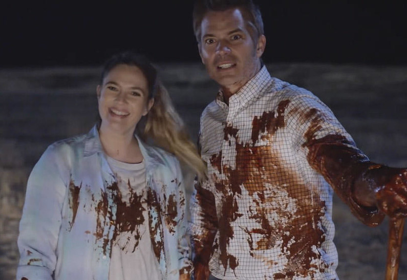 Дрю Бэрримор в первом трейлере черной комедии «Диета из Санта-Клариты»