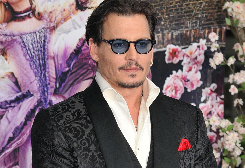 Джонни Депп впервые вышел в свет после развода