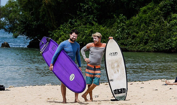 Данила Козловский вместе с другими звездами отдыхает на Бали