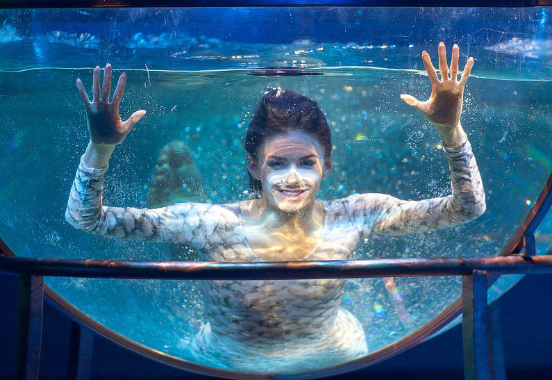 В Московском Мюзик-Холле покажут цирковое шоу «Человек-амфибия»