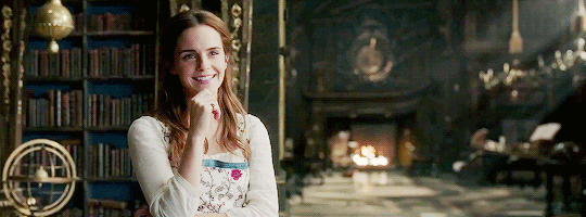 Эмма Уотсон в новом дублированном трейлере «Красавицы и чудовища»