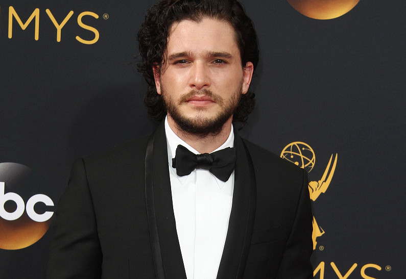 Кит Харингтон рассказал, как потерял девственность