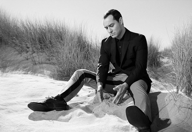 Страсть к путешествиям: Джуд Лоу в весенне-летней рекламной кампании Prada