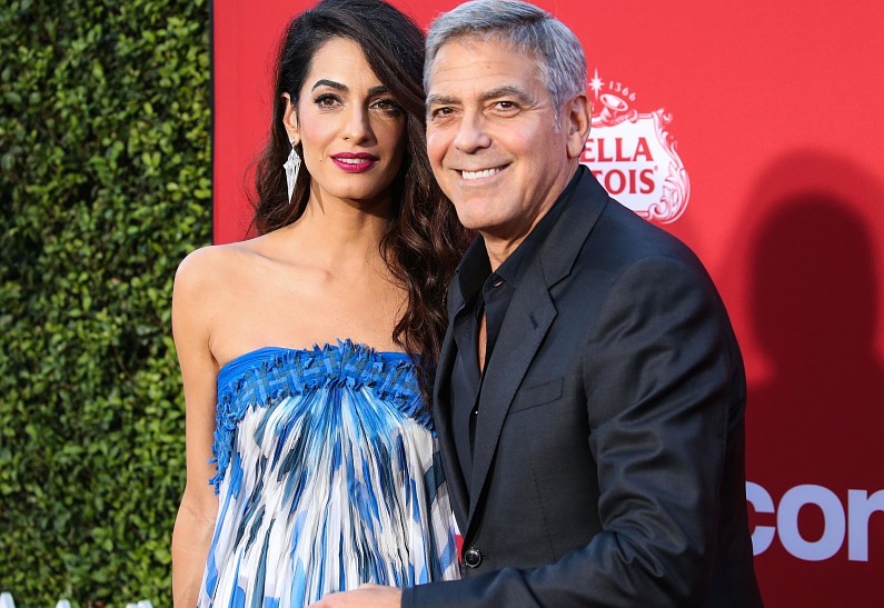 Джордж Клуни появился на премьере «Субурбикона» с женой и тещей