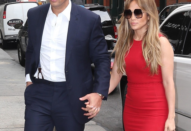 Дженнифер Лопес во всеуслышание призналась в любви Алексу Родригесу