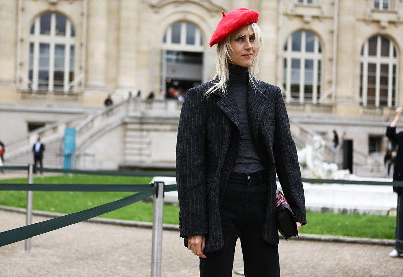 Тренд: touch of color