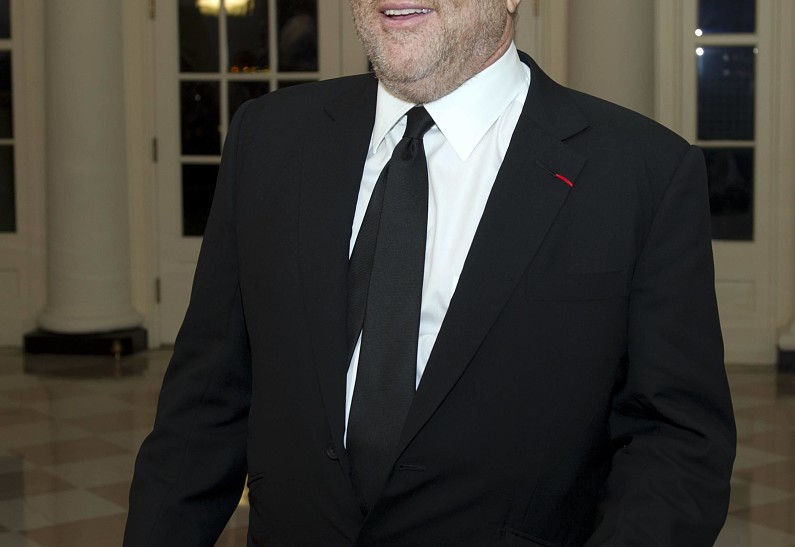 Харви Вайнштейна уволили из его же компании после секс-скандала