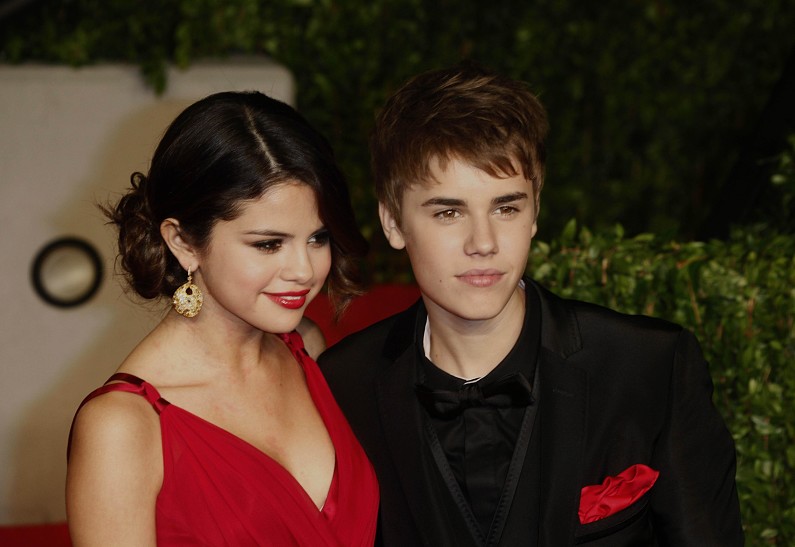 Селена Гомес поддержала Джастина Бибера на хоккейной игре