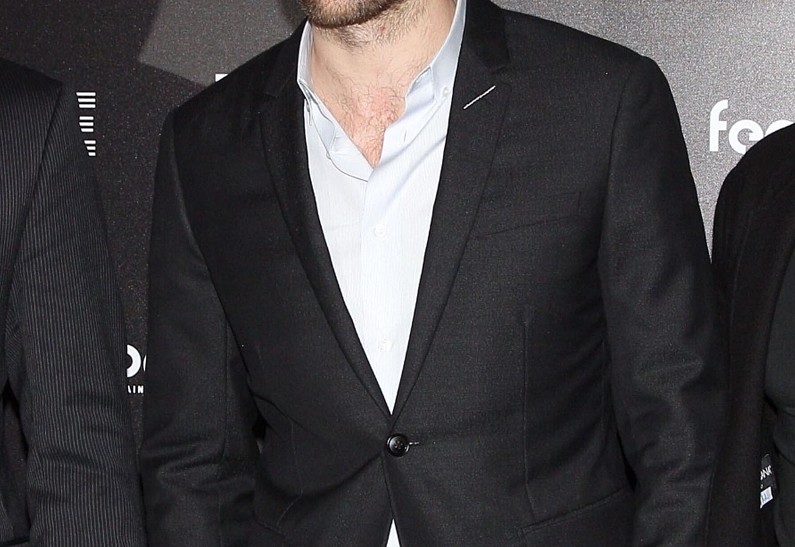 Роберт Паттинсон представил фильм «Хорошее время» в Афинах