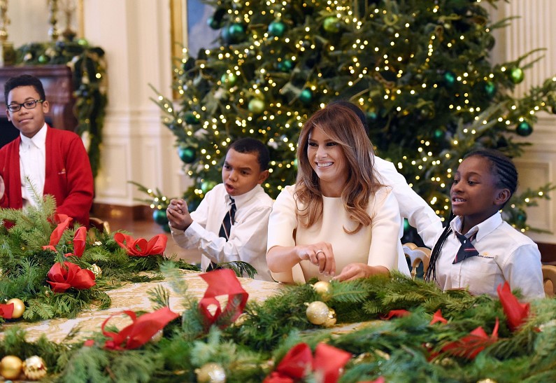 Мелания Трамп украсила Белый дом к Рождеству