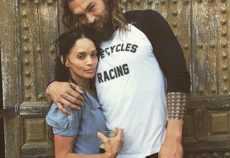 Джейсон Момоа пригрозил тому, кто рассказал прессе о его женитьбе на Лизе Боне