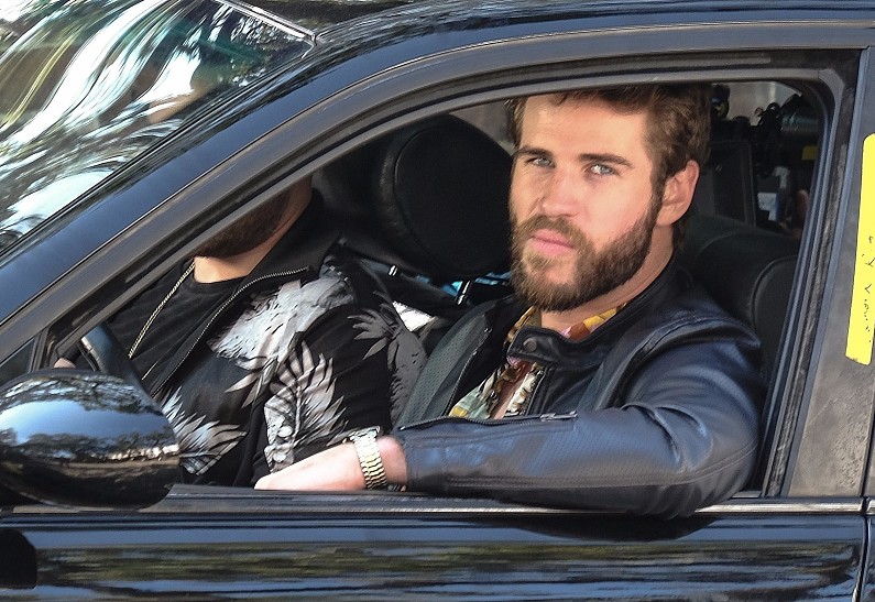 Лиам Хемсворт вернулся к работе над картиной Killerman: фото