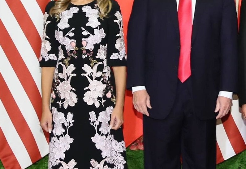 Мелания Трамп блеснула на официальном приеме в платье за 3 тысячи долларов