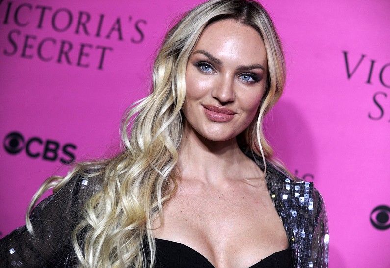 Модель Кэндис Свейнпол беременна во второй раз