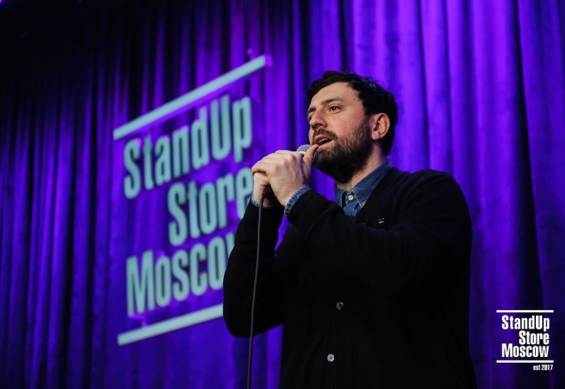 Тимур Каргинов, Юля Ахмедова и Руслан Белый приглашают отметить Новый год с юмором