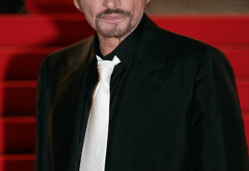 Умер французский певец Джонни Холлидей