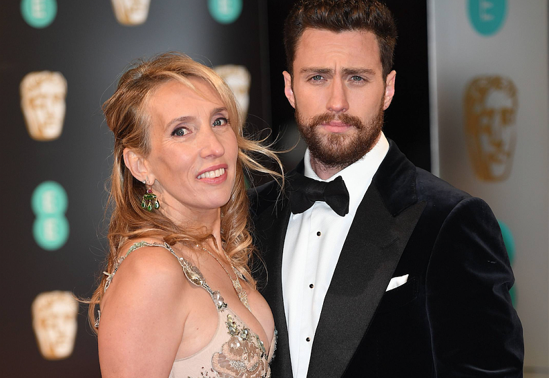 Аарон Тейлор-Джонсон рассказал, как реагирует на вопросы об их с женой 23-летней разнице в возрасте