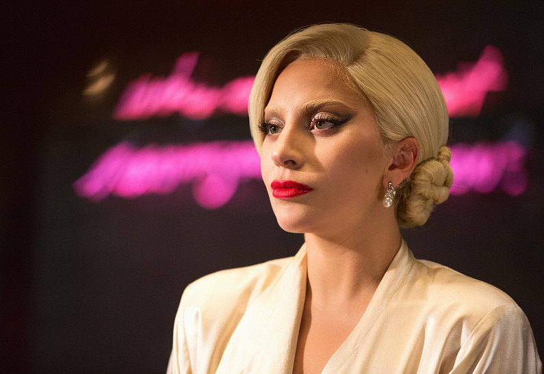 Леди Гага вернула кольцо своему бывшему жениху