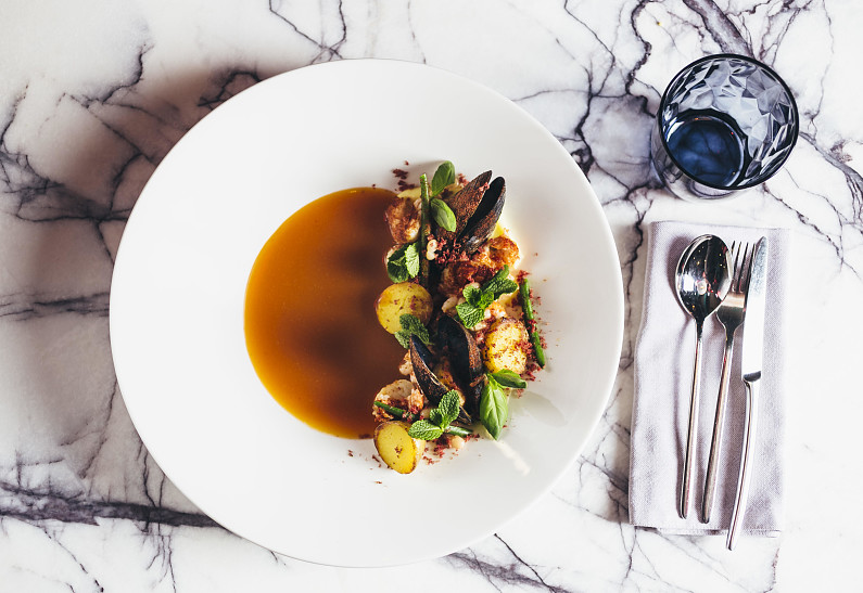 Национальный вопрос: где есть блюда грузинской, узбекской и американской кухни в Москве