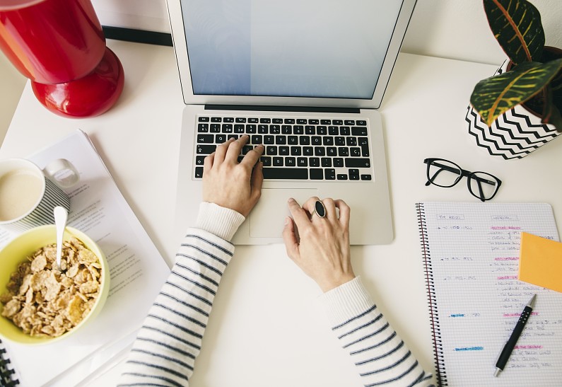 7 бьюти-средств, которые всегда должны быть на вашем рабочем столе