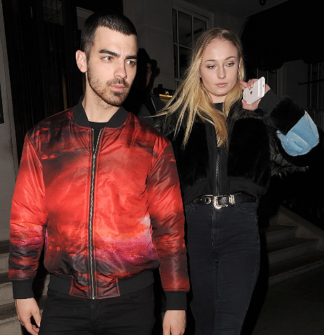 Софи Тернер и Джо Джонас сходили на свидание (ФОТО)