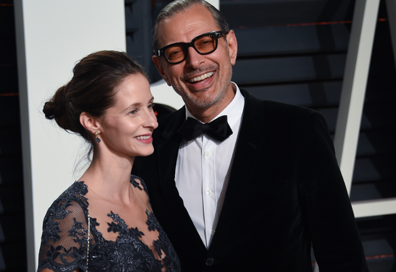 64-летний Джефф Голдблюм вышел в свет с беременной женой