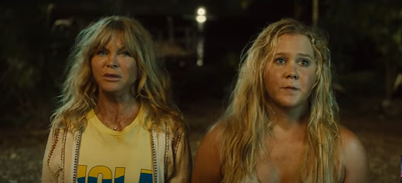 Эми Шумер и Голди Хоун в новом трейлере комедии «Дочь и мать ее»