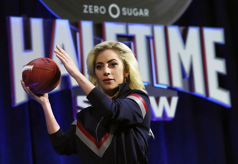 Леди Гага ответила на критику по поводу ее физической формы