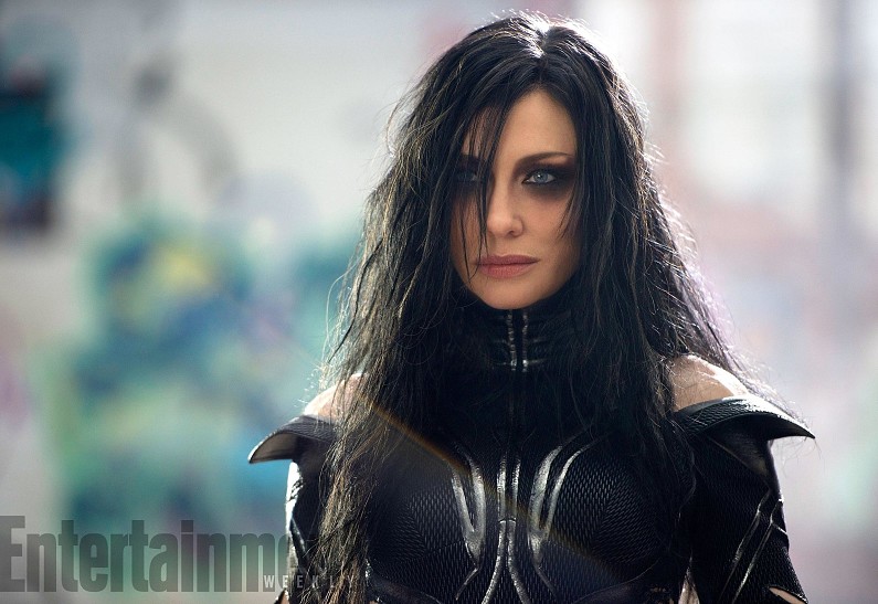 Неузнаваемая Кейт Бланшетт, Крис Хемсворт, Том Хиддлстон и другие герои на фото со съемок фильма «Тор 3: Рагнарёк»