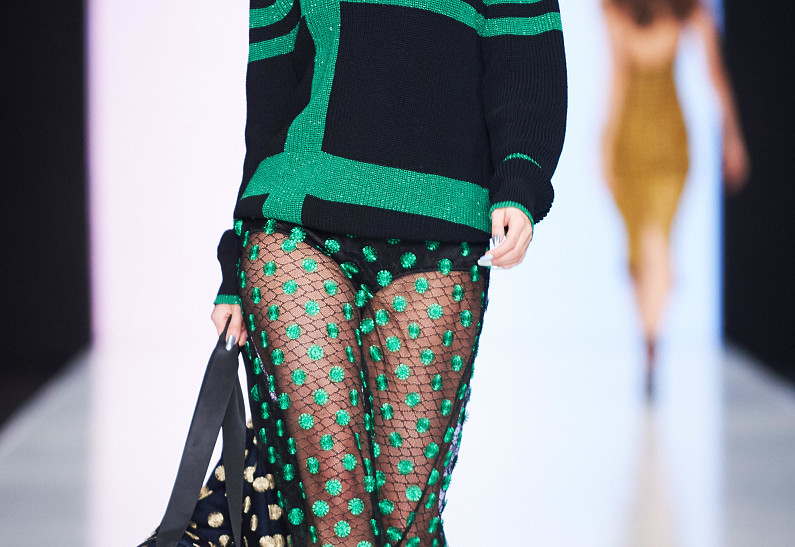 Yasya Minochkina представила коллекцию на Mercedes-Benz Fashion Week Russia