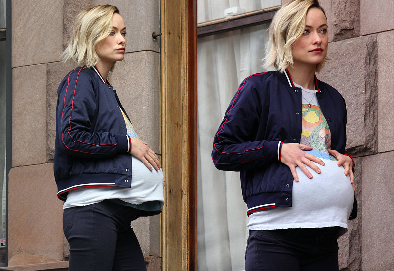 Упс! Оливии Уайлд на съемках сделали накладной живот-тумбочку (фото)