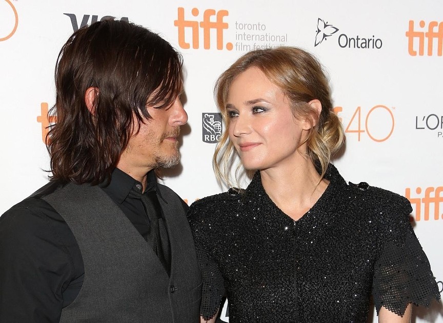 Хелена кристенсен с норманом ридусом. Norman reedus с женой. Хелена кристенсен с сыном. Жена ридуса. Norman reedus diane kruger.