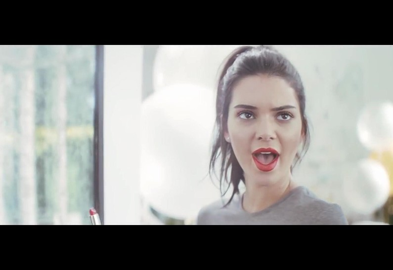 Кендалл Дженнер снялась в рекламе губной помады Estée Lauder