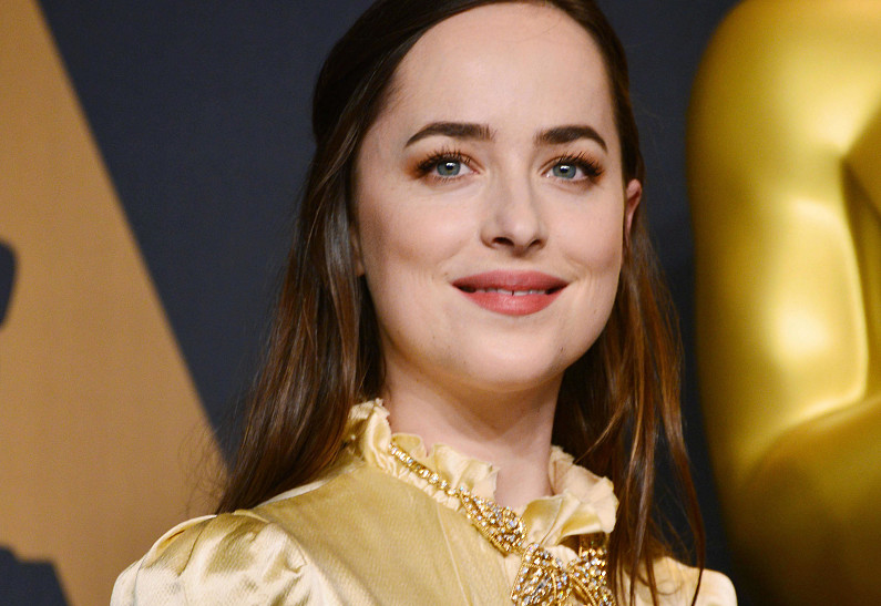 Дакота Джонсон сыграет «неполноценную» девушку, которую стерилизовали