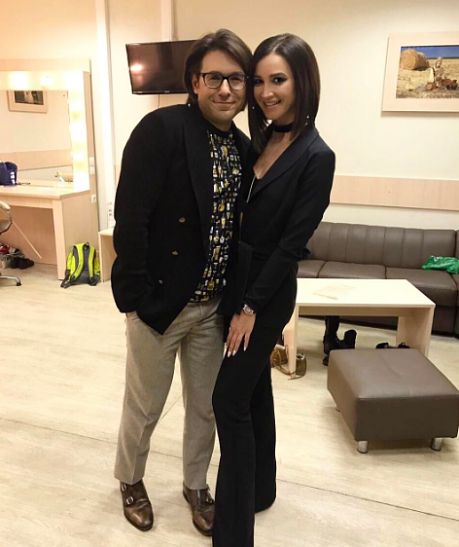 Андрей Малахов и Ольга Бузова показали страсть в эфире Первого канала