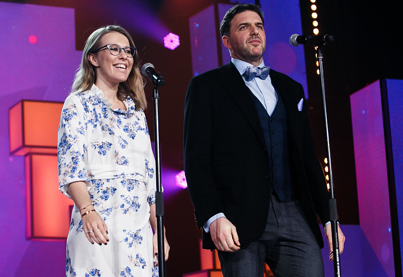 Ксения Собчак в необычном образе, Максим Виторган, Анна Михалкова и другие на премии «Главные герои»